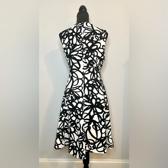 DKNY Dress A-Line White with Black Swirly Floral Sleeveless Crew Neck Sz 8 - Picture 2 of 4
